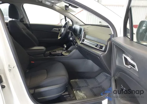 2023 Kia Sportage Lx z USA, uszkodzony, nr VIN KNDPU3AF1P7033596